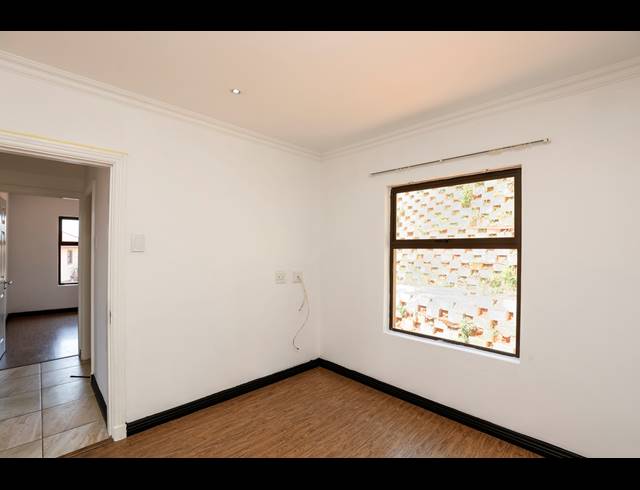 2 BEDROOM APARTMENT FOR SALE IN IZINGA ESTATE